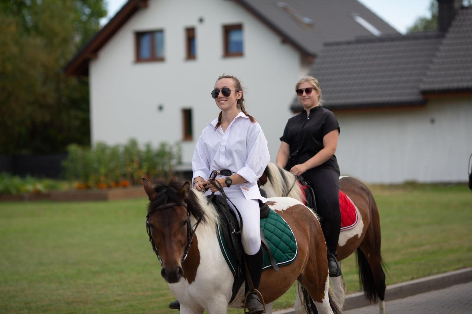 Zdjęcie w galerii na portalu naszwodzislaw.com: Dożynki 2025 w Radlinie. Tradycja, kultura i wspólne świętowanie [FOTO] wiadomości z regionu