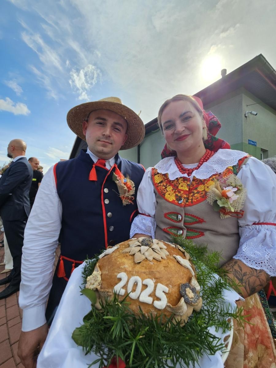 Zdjęcie w galerii na portalu naszwodzislaw.com: Dożynki 2025 w Radlinie. Tradycja, kultura i wspólne świętowanie [FOTO] wiadomości z regionu