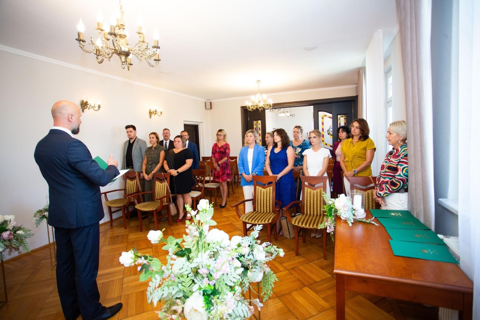 Zdjęcie w galerii na portalu naszwodzislaw.com: Radlin: Pasowanie dla uczniów, awanse dla nauczycieli [FOTO] wiadomości z regionu