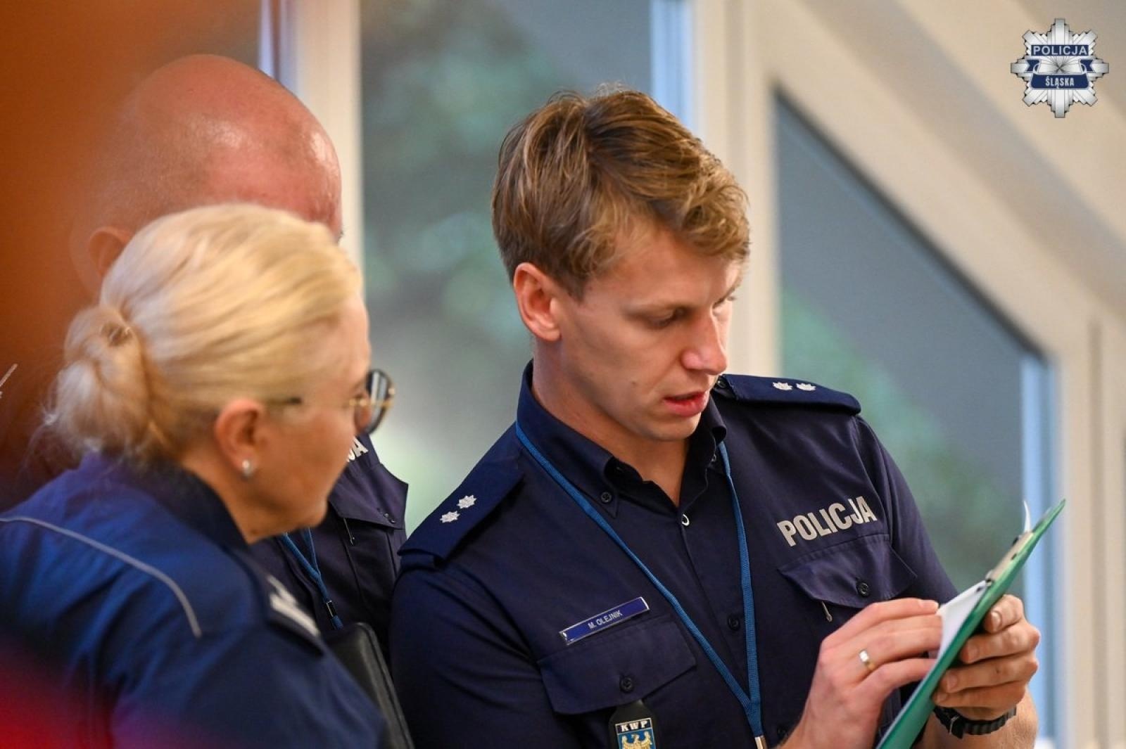 Zdjęcie w galerii na portalu naszwodzislaw.com: Dzielnicowy roku. Ruszyły eliminacje do ogólnopolskich zawodów wiadomości z regionu