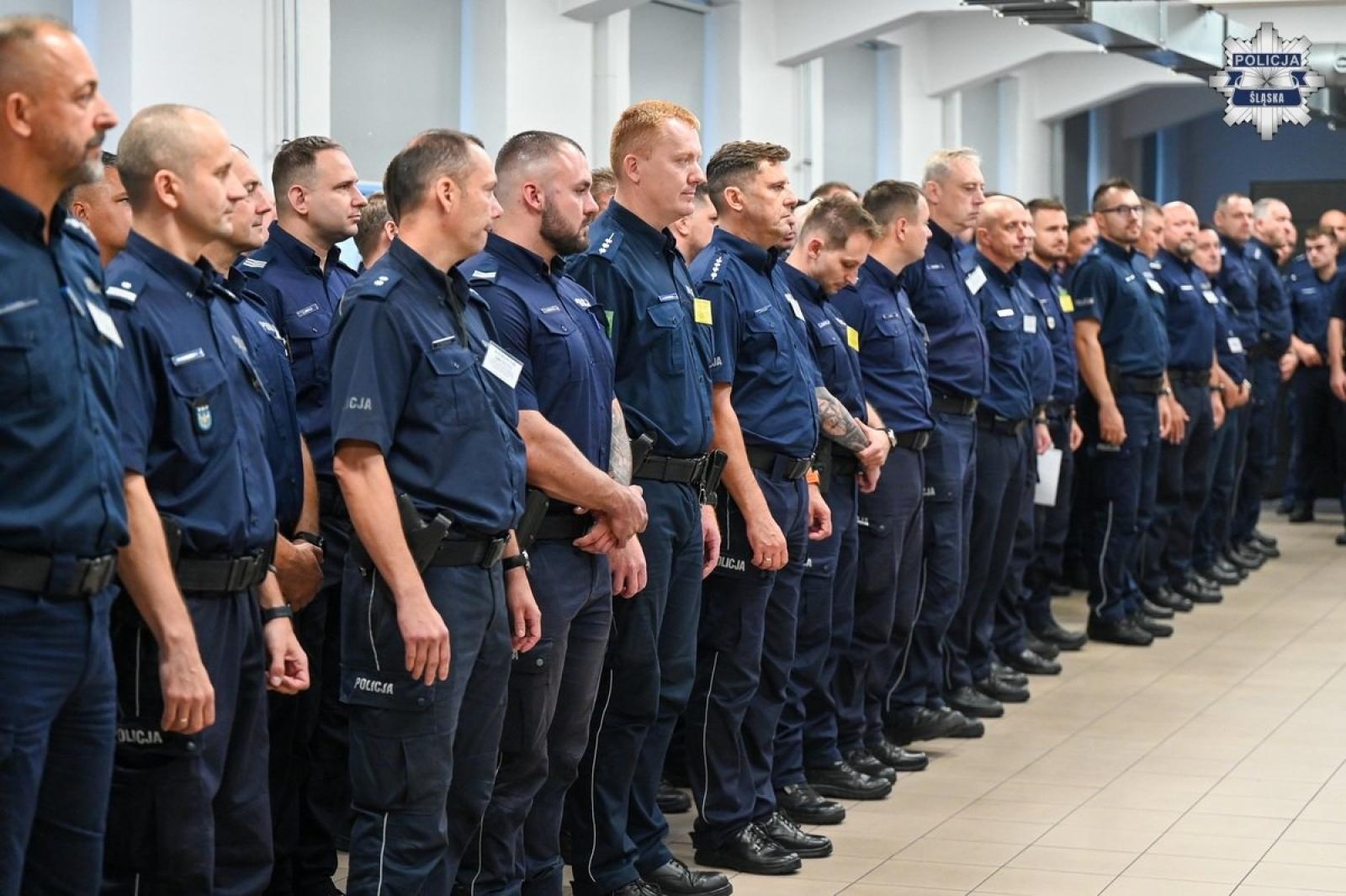 Zdjęcie w galerii na portalu naszwodzislaw.com: Dzielnicowy roku. Ruszyły eliminacje do ogólnopolskich zawodów wiadomości z regionu