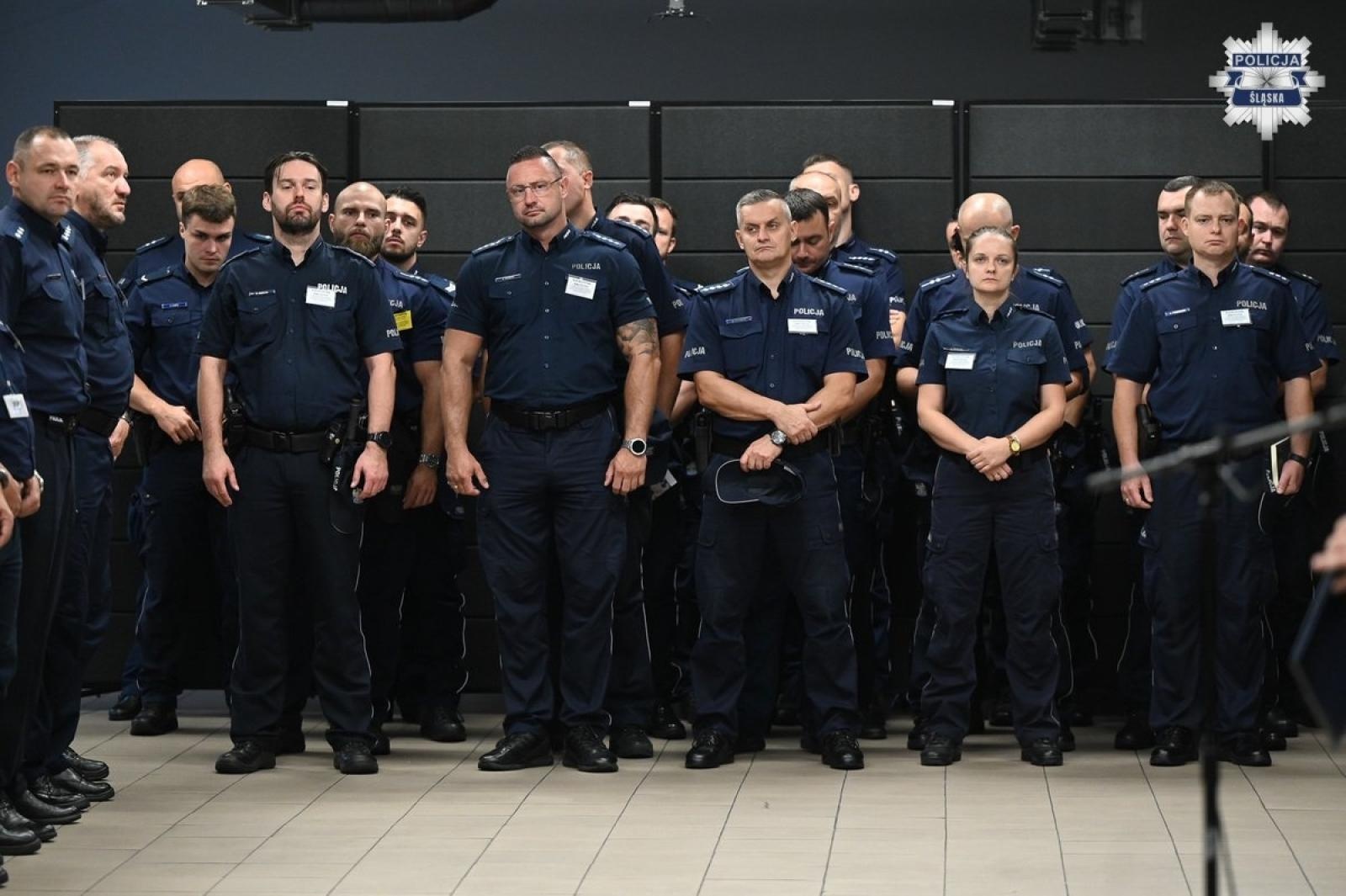 Zdjęcie w galerii na portalu naszwodzislaw.com: Dzielnicowy roku. Ruszyły eliminacje do ogólnopolskich zawodów wiadomości z regionu