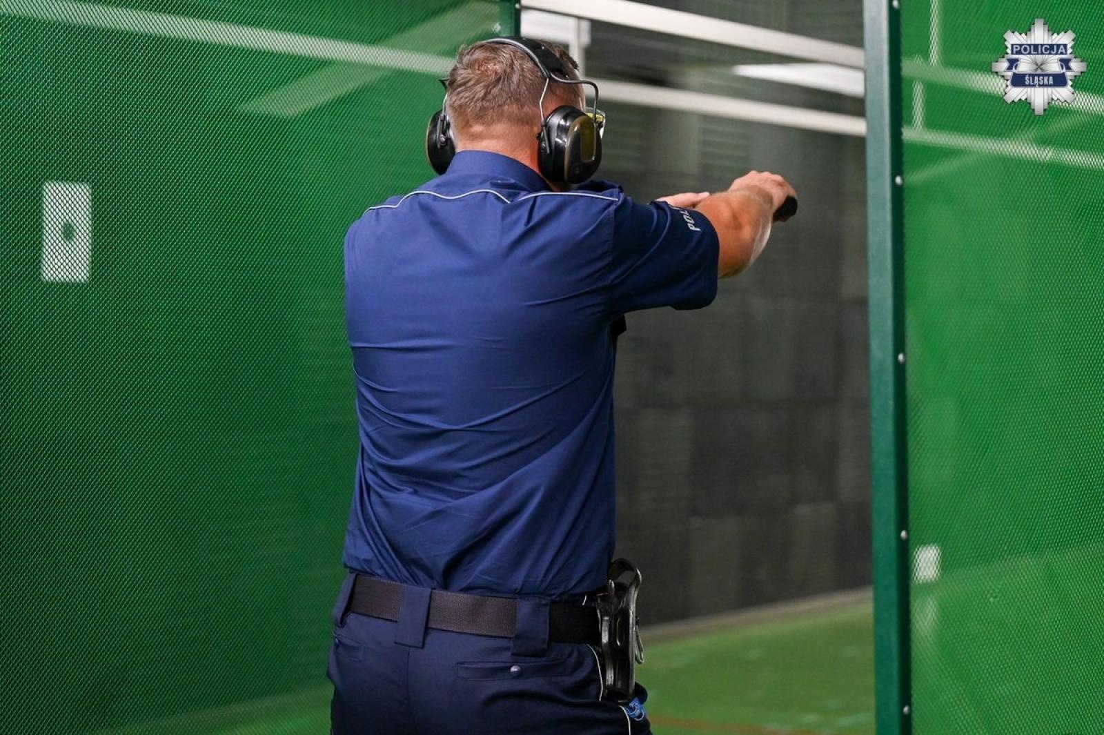 Zdjęcie w galerii na portalu naszwodzislaw.com: Dzielnicowy roku. Ruszyły eliminacje do ogólnopolskich zawodów wiadomości z regionu