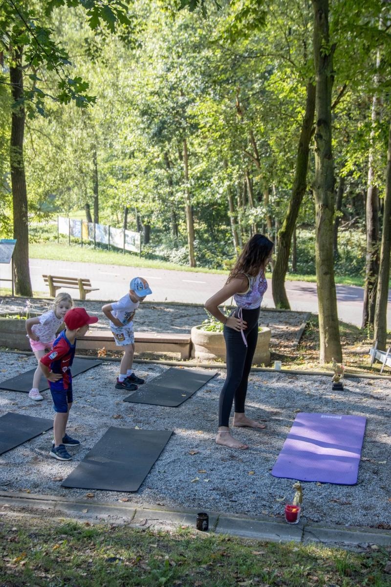 Zdjęcie w galerii na portalu naszwodzislaw.com: Przedszkolaki świętowały 10-lecie Rodzinnego Parku Rozrywki Trzy Wzgórza [FOTO] wiadomości z regionu