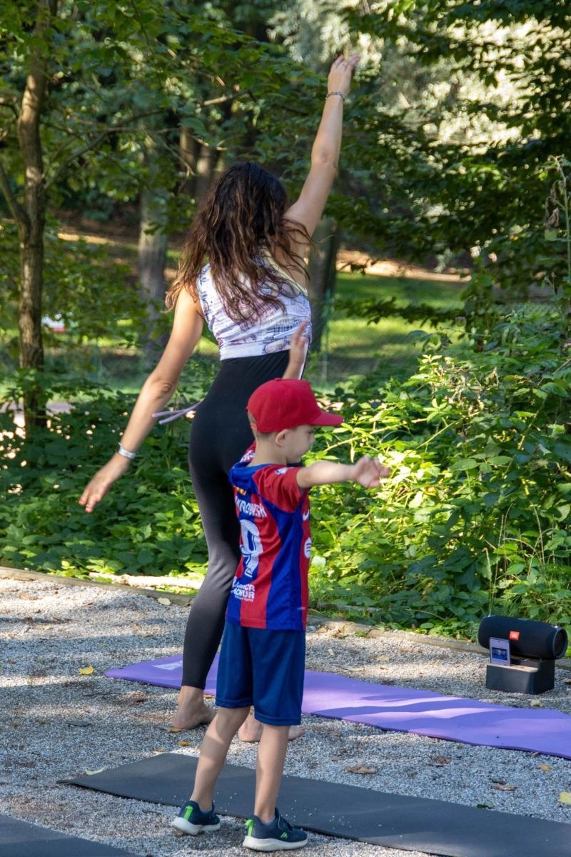 Zdjęcie w galerii na portalu naszwodzislaw.com: Przedszkolaki świętowały 10-lecie Rodzinnego Parku Rozrywki Trzy Wzgórza [FOTO] wiadomości z regionu