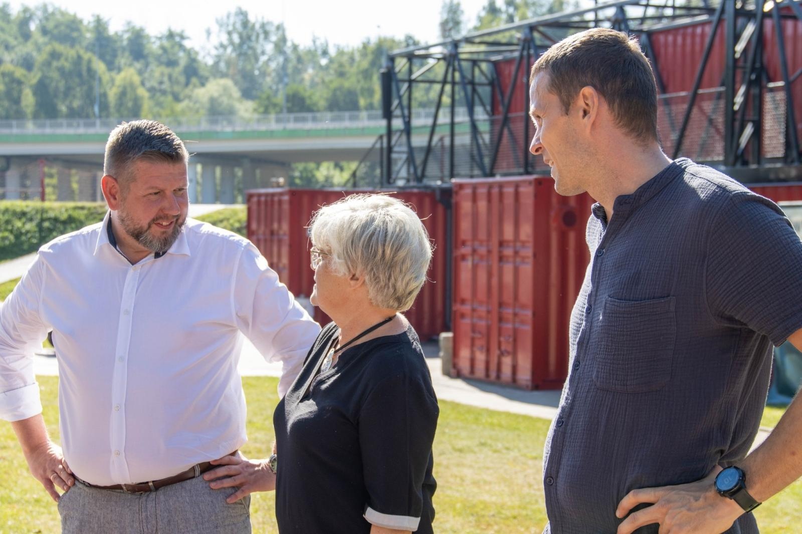 Zdjęcie w galerii na portalu naszwodzislaw.com: Przedszkolaki świętowały 10-lecie Rodzinnego Parku Rozrywki Trzy Wzgórza [FOTO] wiadomości z regionu