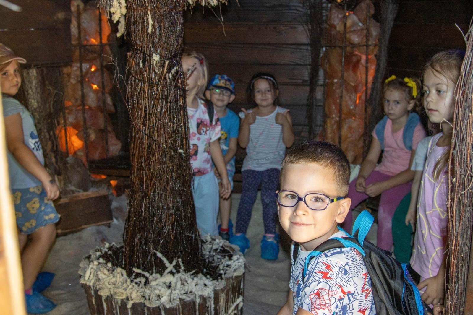 Zdjęcie w galerii na portalu naszwodzislaw.com: Przedszkolaki świętowały 10-lecie Rodzinnego Parku Rozrywki Trzy Wzgórza [FOTO] wiadomości z regionu