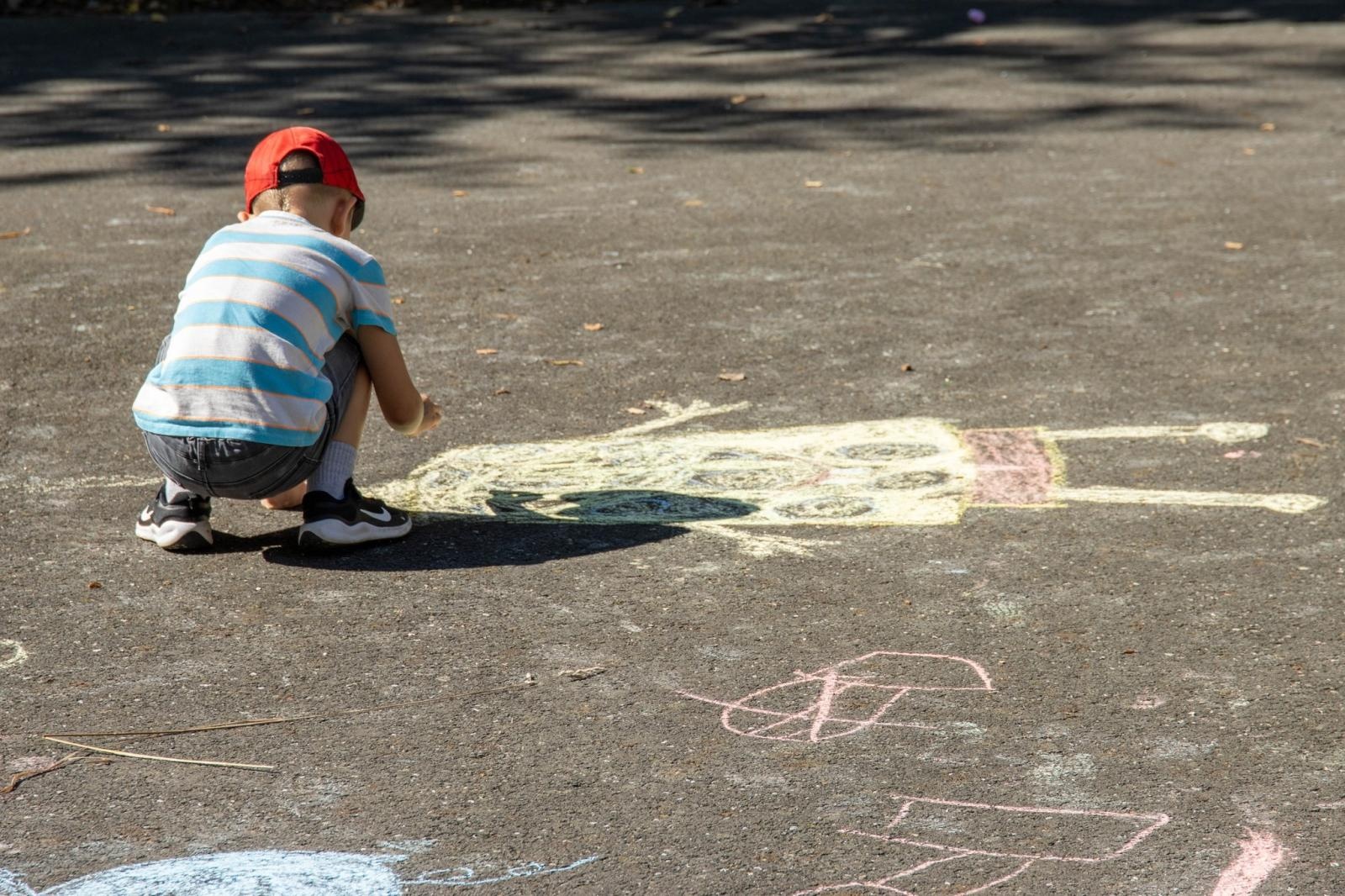 Zdjęcie w galerii na portalu naszwodzislaw.com: Przedszkolaki świętowały 10-lecie Rodzinnego Parku Rozrywki Trzy Wzgórza [FOTO] wiadomości z regionu