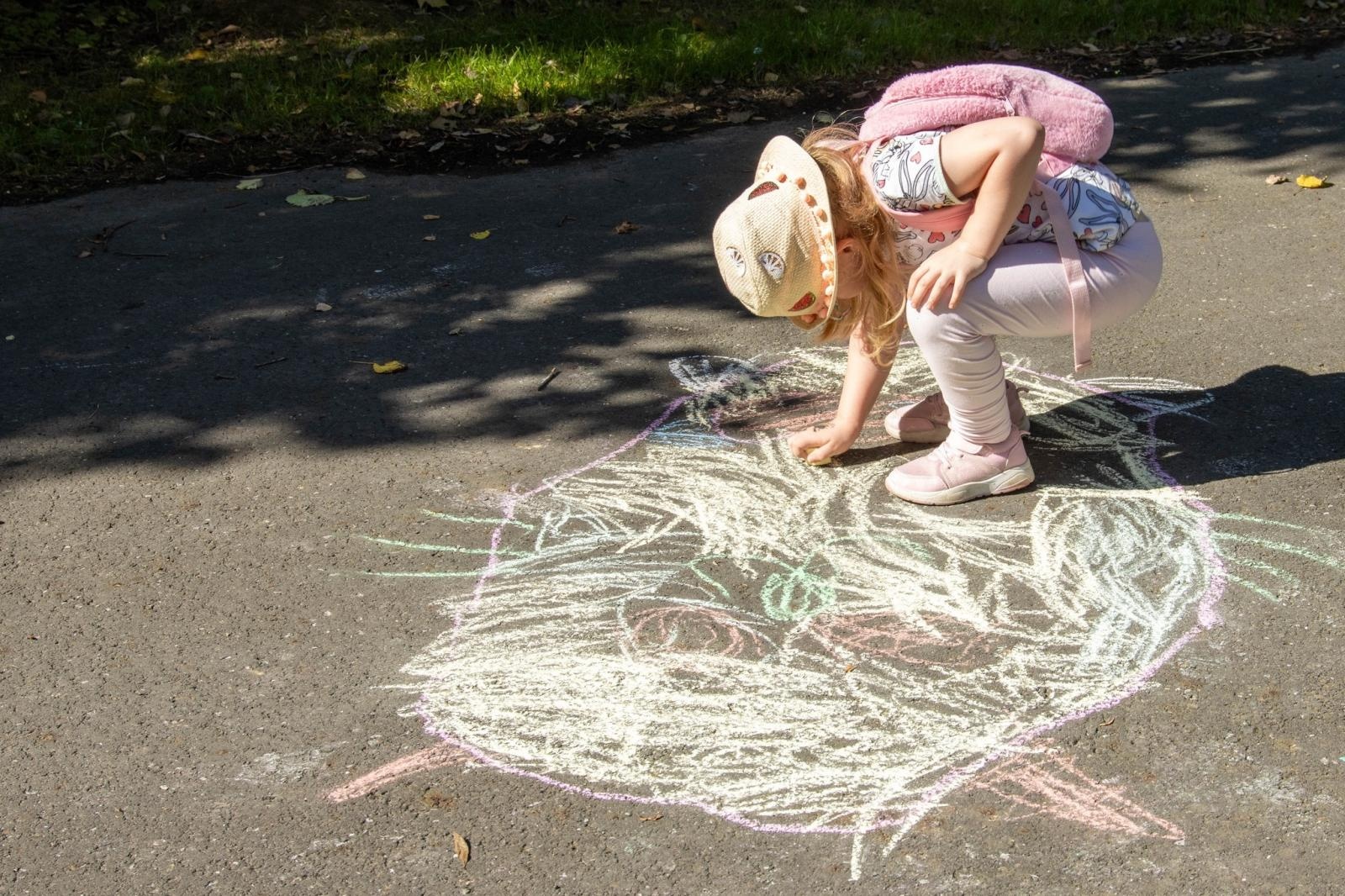 Zdjęcie w galerii na portalu naszwodzislaw.com: Przedszkolaki świętowały 10-lecie Rodzinnego Parku Rozrywki Trzy Wzgórza [FOTO] wiadomości z regionu