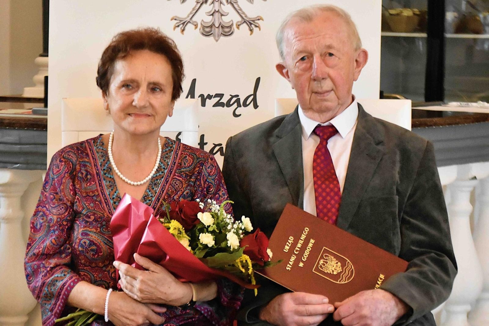 Zdjęcie w galerii na portalu naszwodzislaw.com: Godów: Małżeńscy jubilaci przykładem dla młodych pokoleń [FOTO] wiadomości z regionu