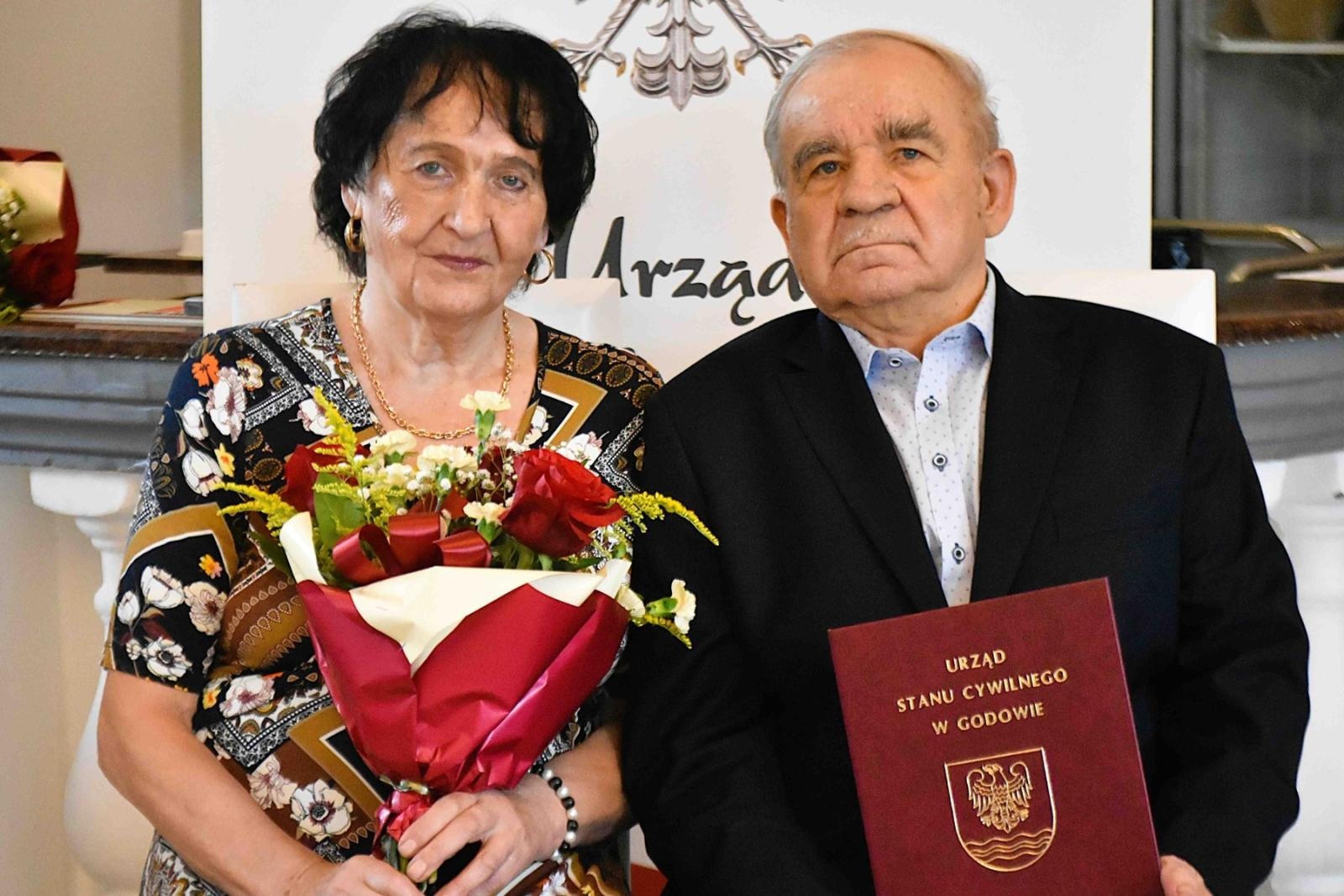 Zdjęcie w galerii na portalu naszwodzislaw.com: Godów: Małżeńscy jubilaci przykładem dla młodych pokoleń [FOTO] wiadomości z regionu