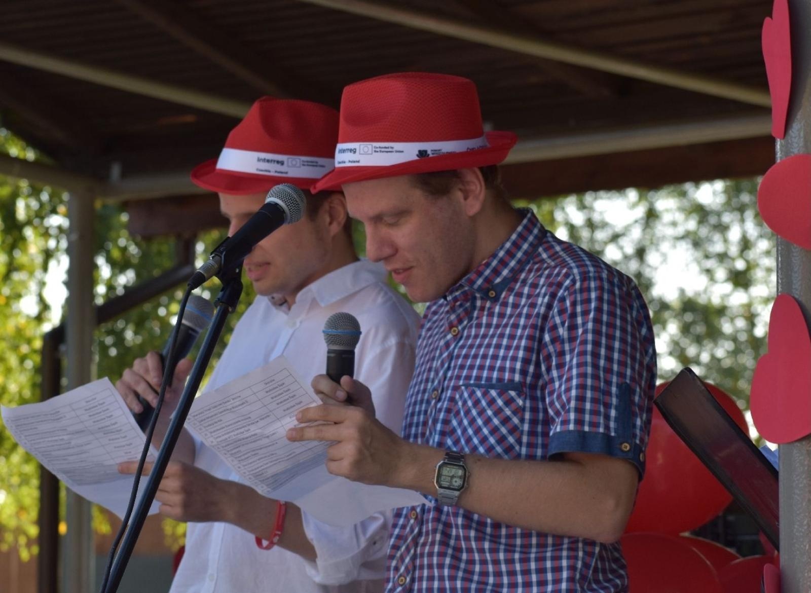 Zdjęcie w galerii na portalu naszwodzislaw.com: Razem bawili się do rytmów bluesa [FOTO] wiadomości z regionu