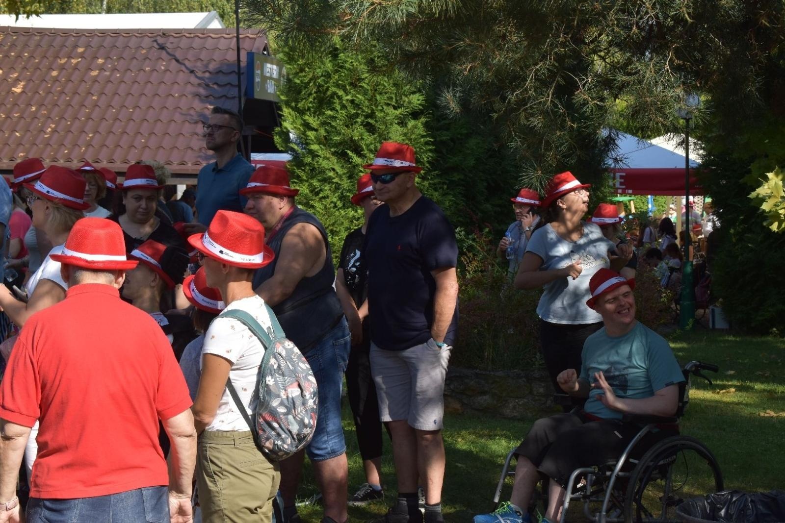 Zdjęcie w galerii na portalu naszwodzislaw.com: Razem bawili się do rytmów bluesa [FOTO] wiadomości z regionu