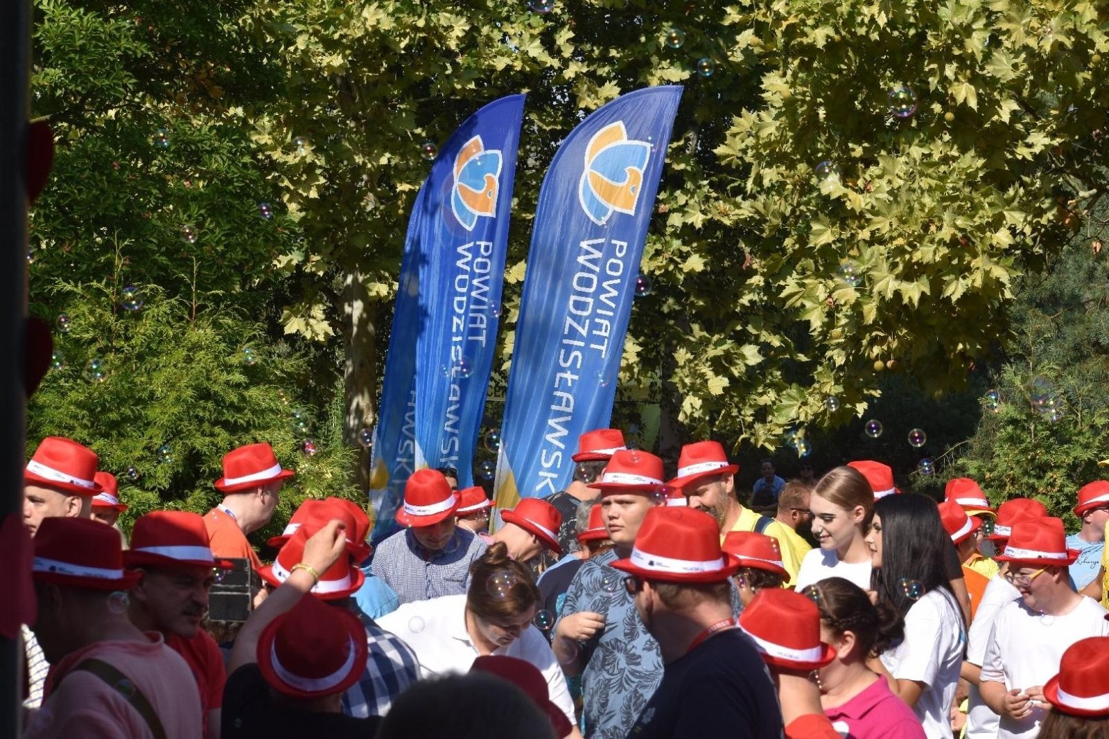 Zdjęcie w galerii na portalu naszwodzislaw.com: Razem bawili się do rytmów bluesa [FOTO] wiadomości z regionu