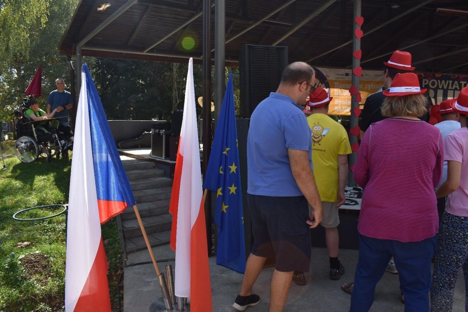 Zdjęcie w galerii na portalu naszwodzislaw.com: Razem bawili się do rytmów bluesa [FOTO] wiadomości z regionu