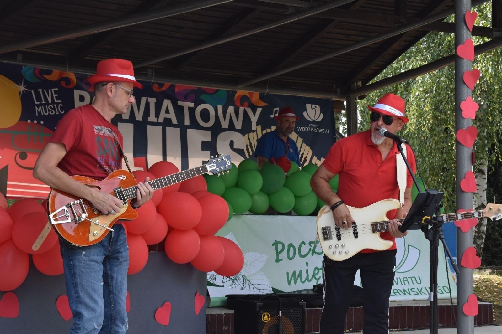 Zdjęcie w galerii na portalu naszwodzislaw.com: Razem bawili się do rytmów bluesa [FOTO] wiadomości z regionu