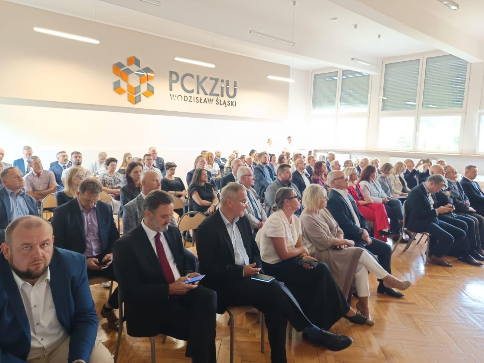Zdjęcie w galerii na portalu naszwodzislaw.com: Robotyka w centrum uwagi. Konferencja w Wodzisławiu Śląskim wiadomości z regionu