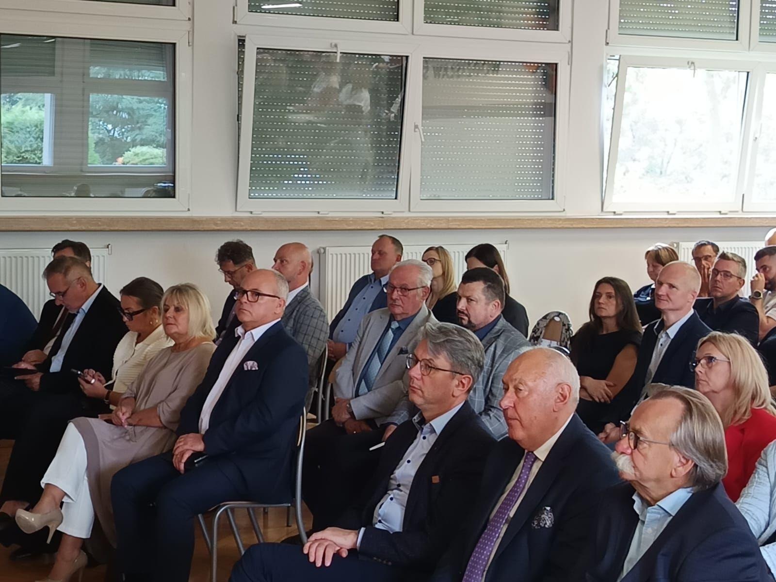 Zdjęcie w galerii na portalu naszwodzislaw.com: Robotyka w centrum uwagi. Konferencja w Wodzisławiu Śląskim wiadomości z regionu