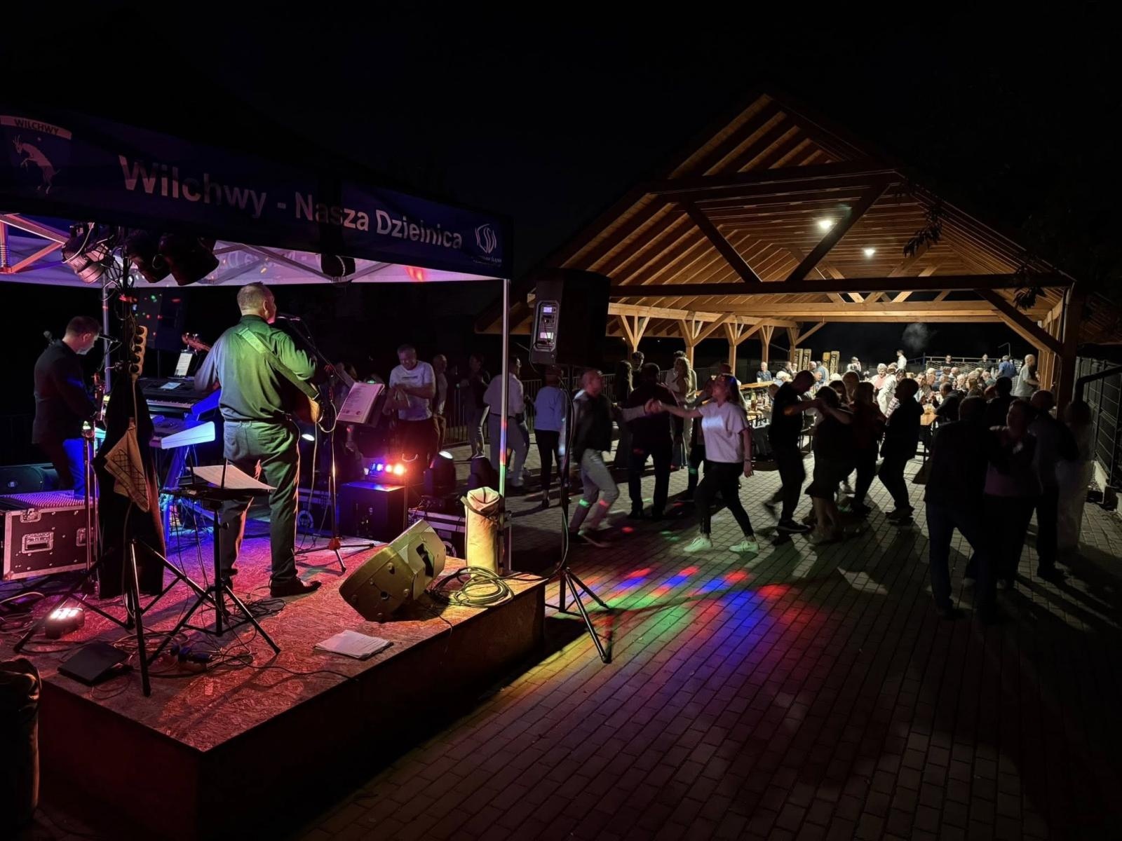 Zdjęcie w galerii na portalu naszwodzislaw.com: V Wilchwiańska Biesiada przyciągnęła tłumy mieszkańców wiadomości z regionu