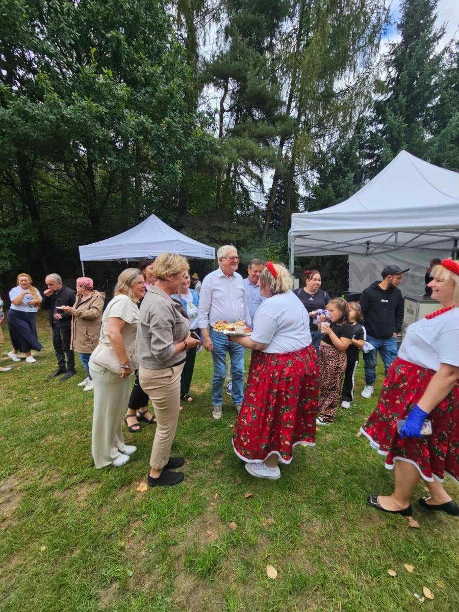 Zdjęcie w galerii na portalu naszwodzislaw.com: Festyn okazją do promocji rodzicielstwa zastępczego wiadomości z regionu
