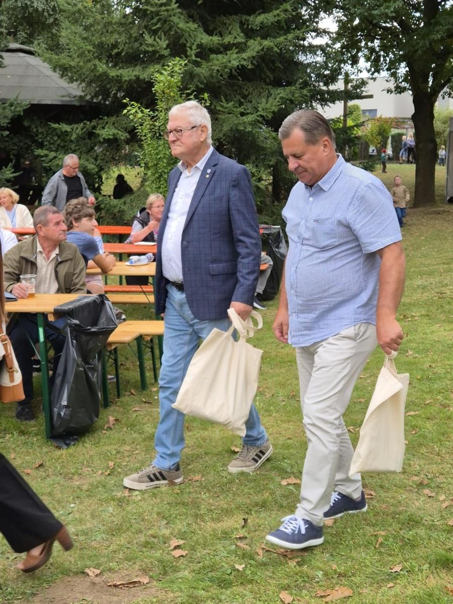 Zdjęcie w galerii na portalu naszwodzislaw.com: Festyn okazją do promocji rodzicielstwa zastępczego wiadomości z regionu