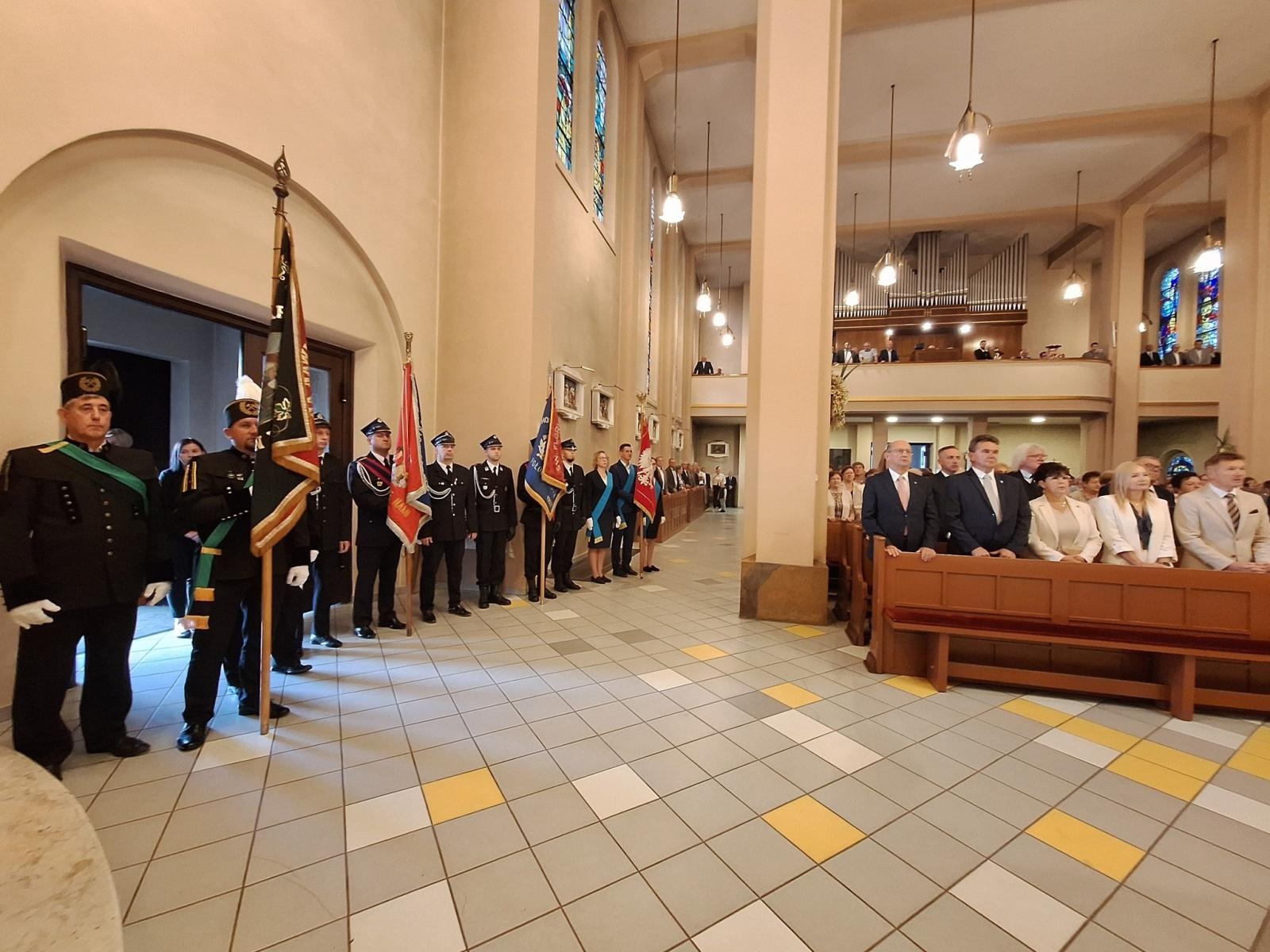 Zdjęcie w galerii na portalu naszwodzislaw.com: Boże z Twoich rąk żyjemy. Dożynki w Połomi [FOTO] wiadomości z regionu