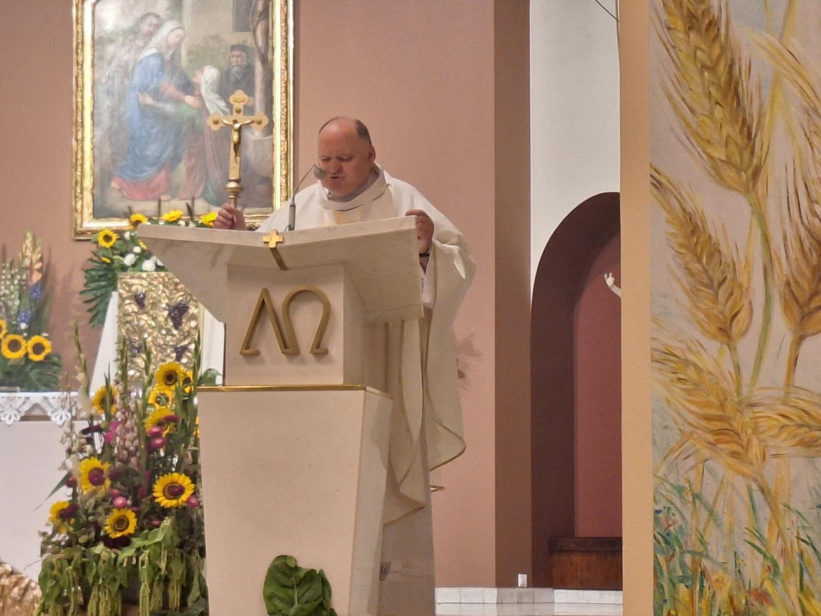 Zdjęcie w galerii na portalu naszwodzislaw.com: Boże z Twoich rąk żyjemy. Dożynki w Połomi [FOTO] wiadomości z regionu