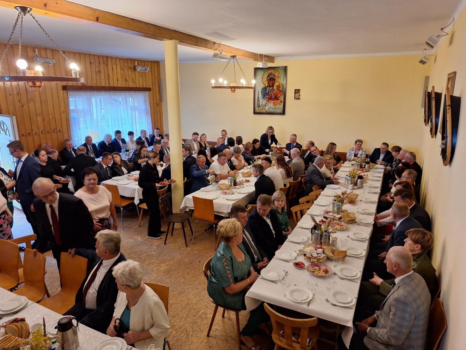 Zdjęcie w galerii na portalu naszwodzislaw.com: Boże z Twoich rąk żyjemy. Dożynki w Połomi [FOTO] wiadomości z regionu