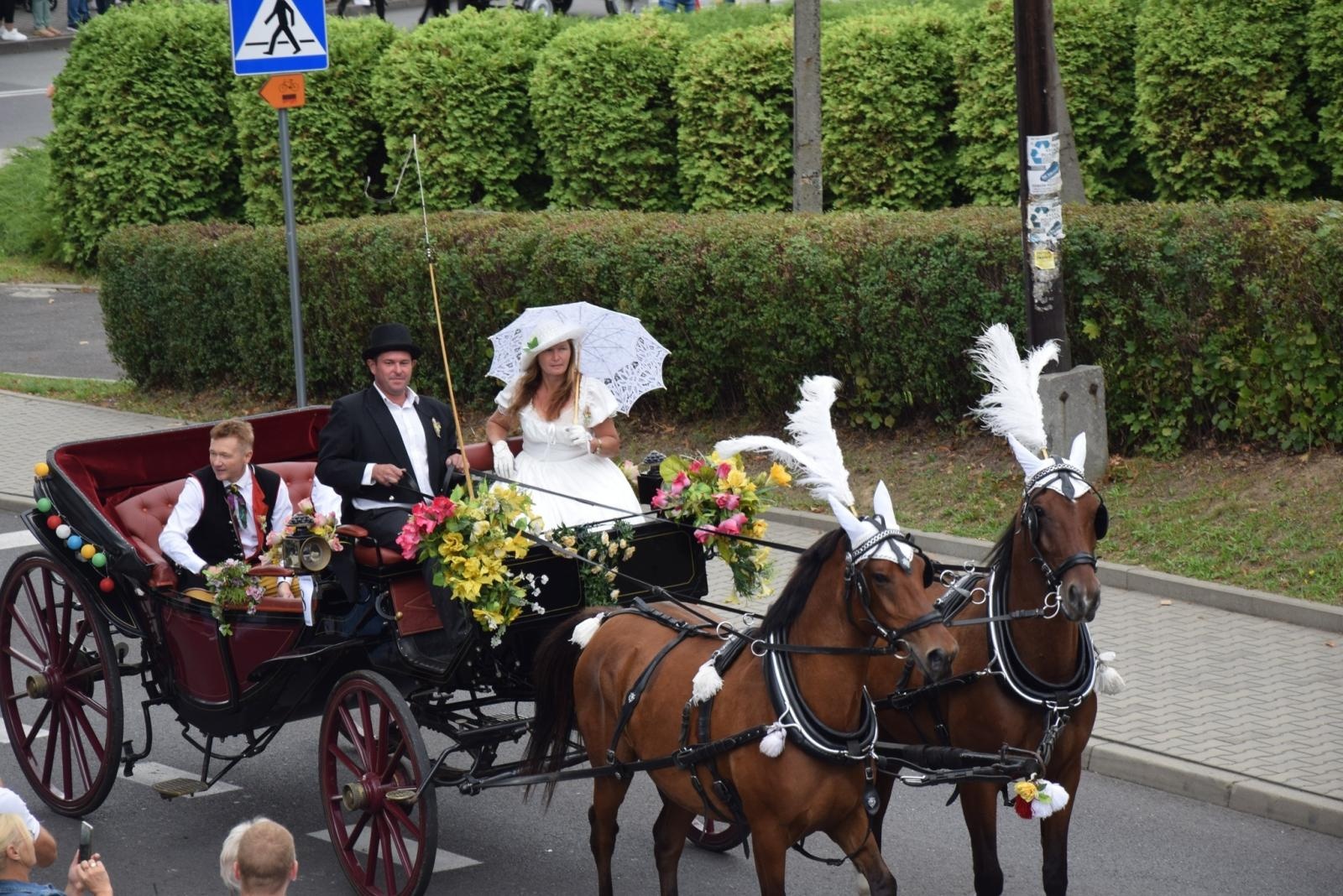 Zdjęcie w galerii na portalu naszwodzislaw.com: Boże z Twoich rąk żyjemy. Dożynki w Połomi [FOTO] wiadomości z regionu