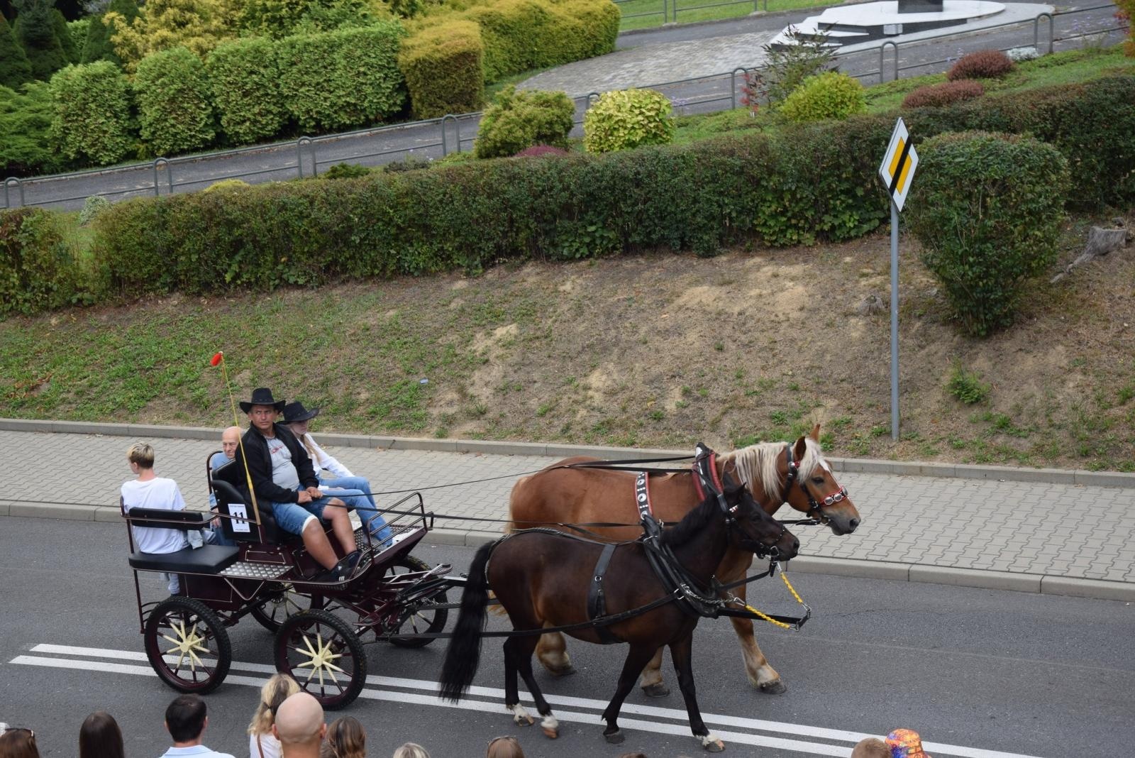Zdjęcie w galerii na portalu naszwodzislaw.com: Boże z Twoich rąk żyjemy. Dożynki w Połomi [FOTO] wiadomości z regionu