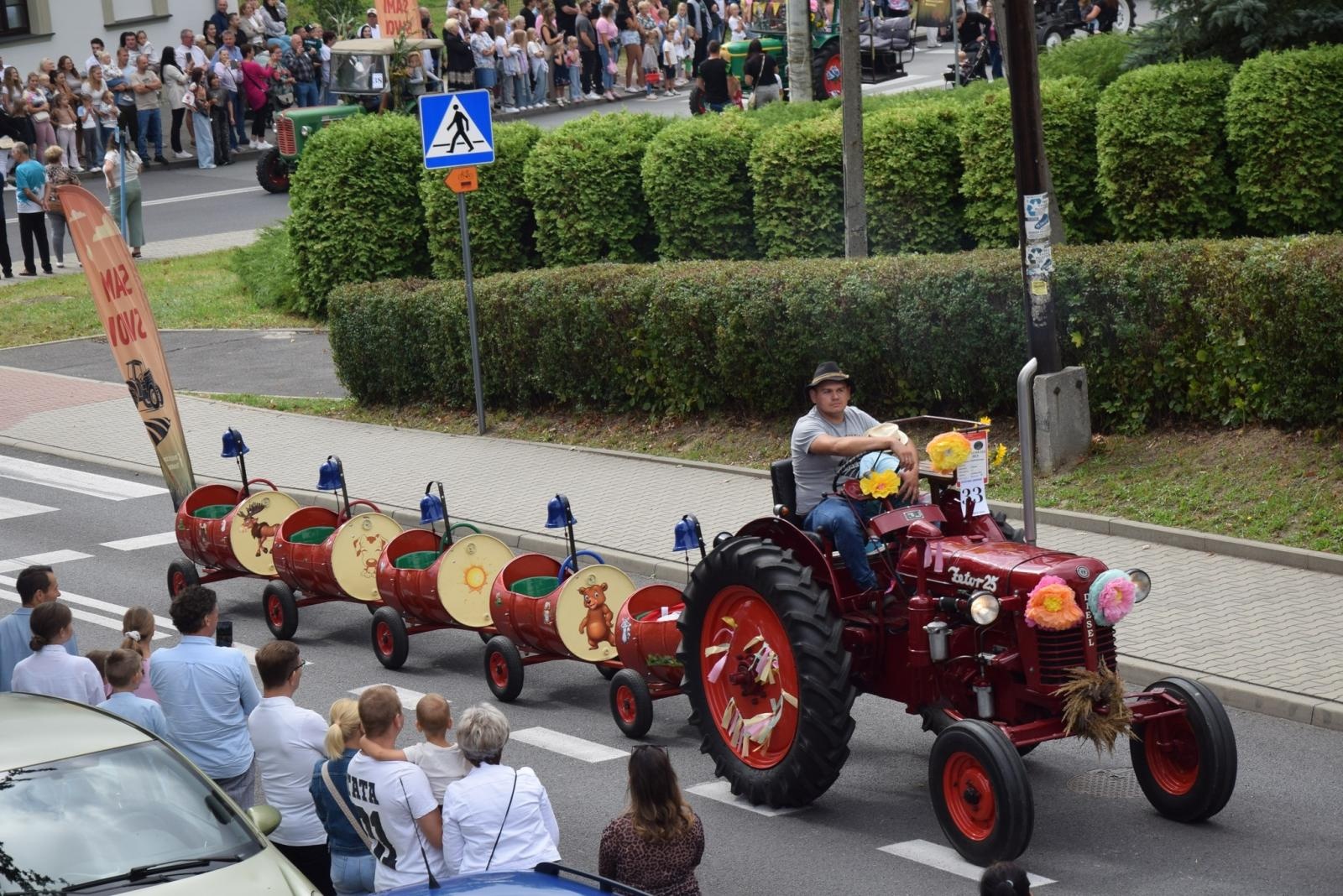 Zdjęcie w galerii na portalu naszwodzislaw.com: Boże z Twoich rąk żyjemy. Dożynki w Połomi [FOTO] wiadomości z regionu