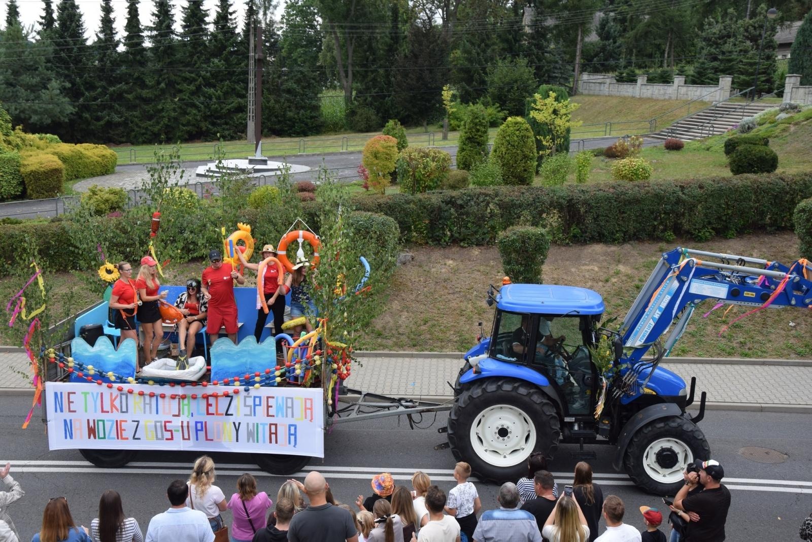Zdjęcie w galerii na portalu naszwodzislaw.com: Boże z Twoich rąk żyjemy. Dożynki w Połomi [FOTO] wiadomości z regionu