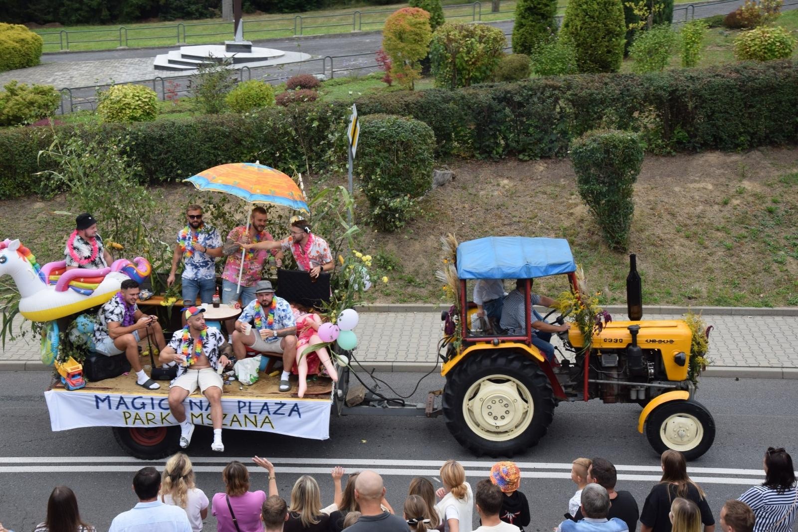 Zdjęcie w galerii na portalu naszwodzislaw.com: Boże z Twoich rąk żyjemy. Dożynki w Połomi [FOTO] wiadomości z regionu