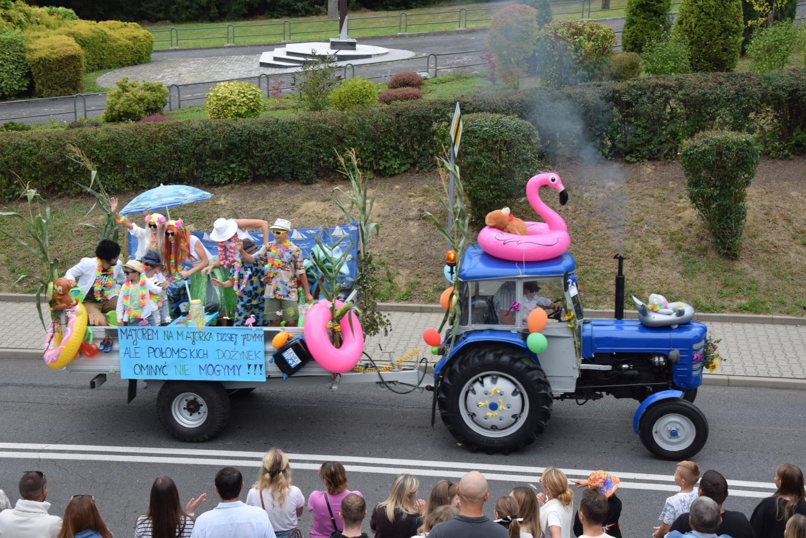 Zdjęcie w galerii na portalu naszwodzislaw.com: Boże z Twoich rąk żyjemy. Dożynki w Połomi [FOTO] wiadomości z regionu