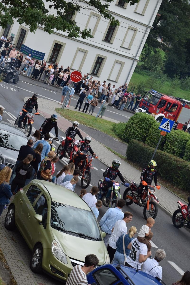 Zdjęcie w galerii na portalu naszwodzislaw.com: Boże z Twoich rąk żyjemy. Dożynki w Połomi [FOTO] wiadomości z regionu