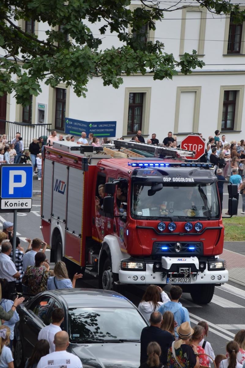 Zdjęcie w galerii na portalu naszwodzislaw.com: Boże z Twoich rąk żyjemy. Dożynki w Połomi [FOTO] wiadomości z regionu