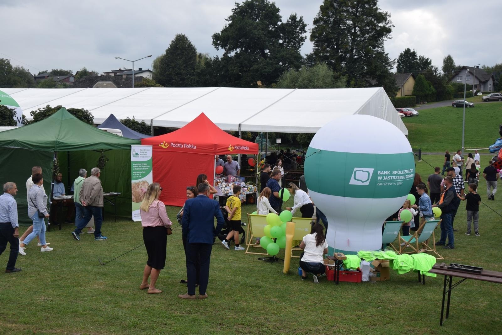 Zdjęcie w galerii na portalu naszwodzislaw.com: Boże z Twoich rąk żyjemy. Dożynki w Połomi [FOTO] wiadomości z regionu