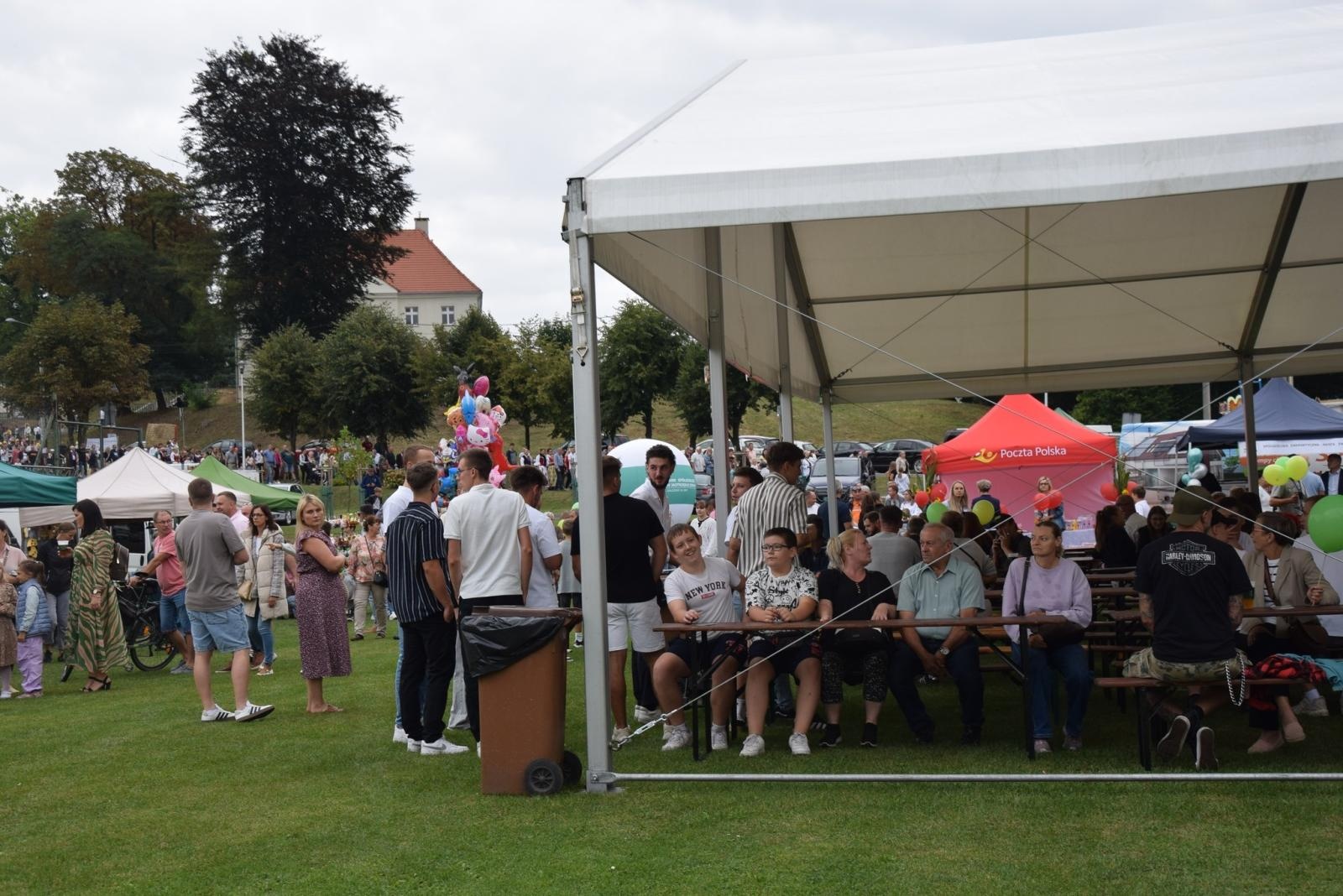 Zdjęcie w galerii na portalu naszwodzislaw.com: Boże z Twoich rąk żyjemy. Dożynki w Połomi [FOTO] wiadomości z regionu