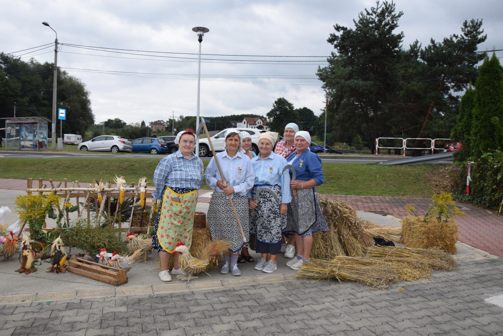 Zdjęcie w galerii na portalu naszwodzislaw.com: Boże z Twoich rąk żyjemy. Dożynki w Połomi [FOTO] wiadomości z regionu