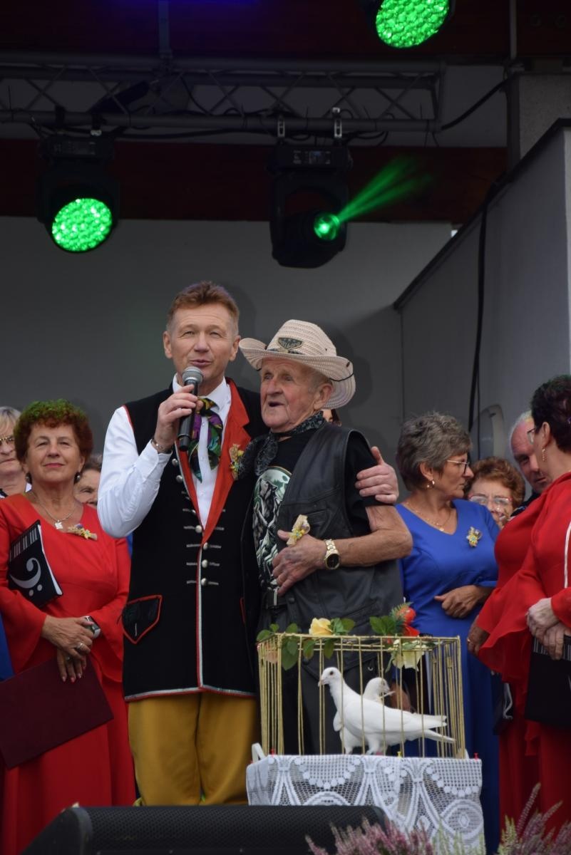 Zdjęcie w galerii na portalu naszwodzislaw.com: Boże z Twoich rąk żyjemy. Dożynki w Połomi [FOTO] wiadomości z regionu