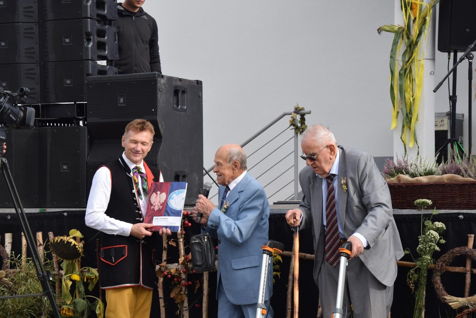 Zdjęcie w galerii na portalu naszwodzislaw.com: Boże z Twoich rąk żyjemy. Dożynki w Połomi [FOTO] wiadomości z regionu