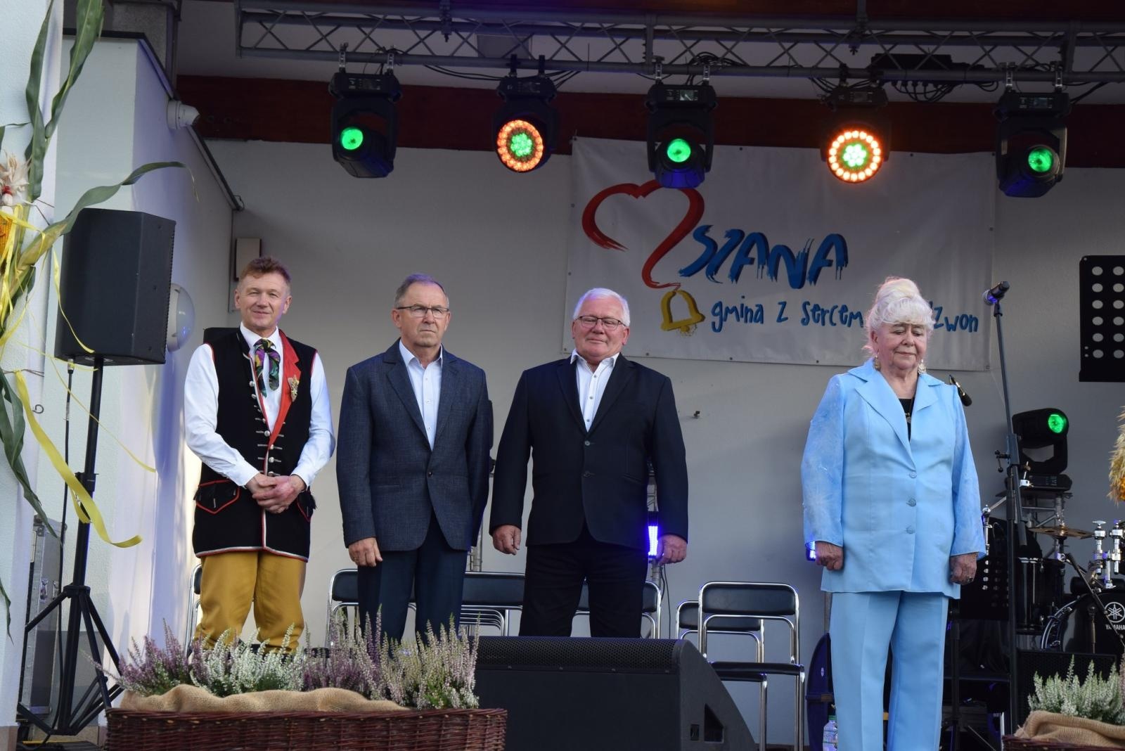 Zdjęcie w galerii na portalu naszwodzislaw.com: Boże z Twoich rąk żyjemy. Dożynki w Połomi [FOTO] wiadomości z regionu