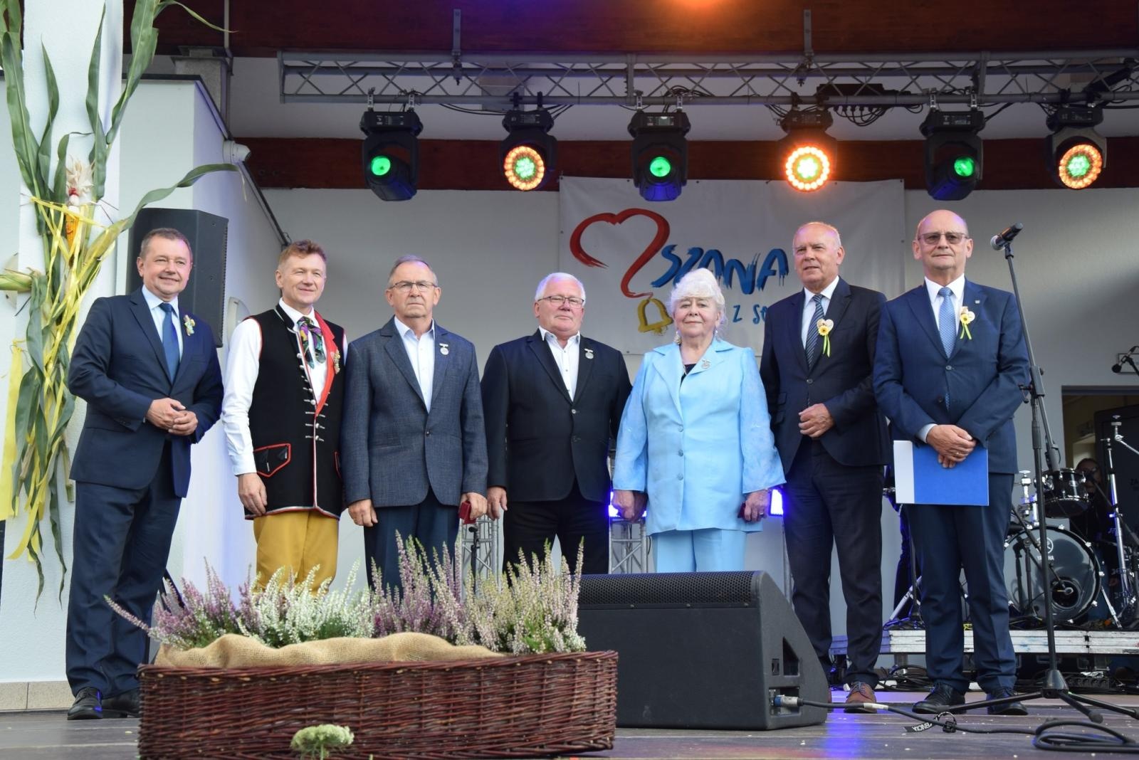 Zdjęcie w galerii na portalu naszwodzislaw.com: Boże z Twoich rąk żyjemy. Dożynki w Połomi [FOTO] wiadomości z regionu