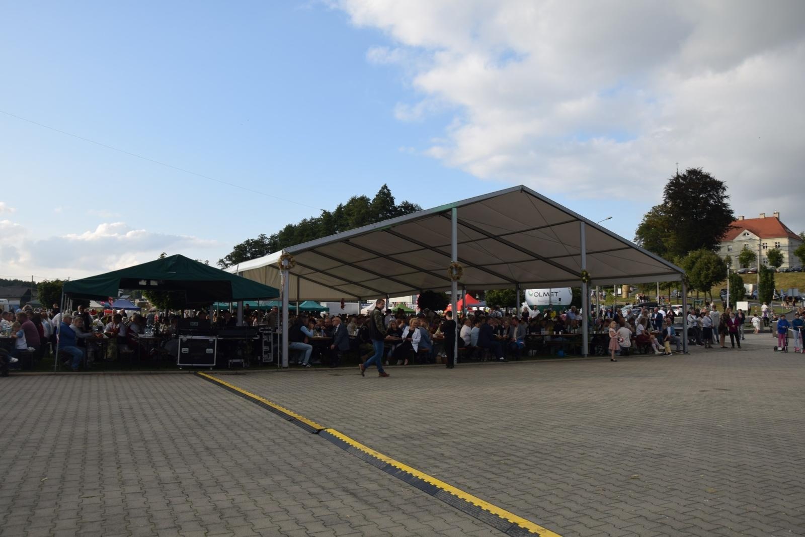 Zdjęcie w galerii na portalu naszwodzislaw.com: Boże z Twoich rąk żyjemy. Dożynki w Połomi [FOTO] wiadomości z regionu