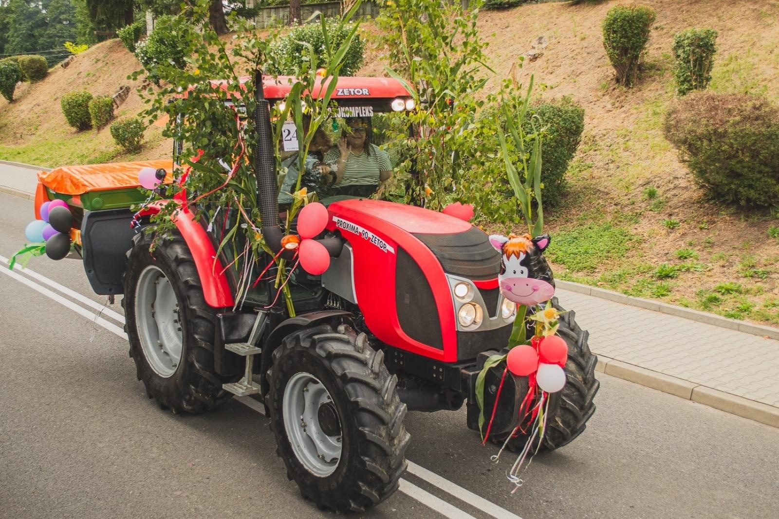 Zdjęcie w galerii na portalu naszwodzislaw.com: Boże z Twoich rąk żyjemy. Dożynki w Połomi [FOTO] wiadomości z regionu