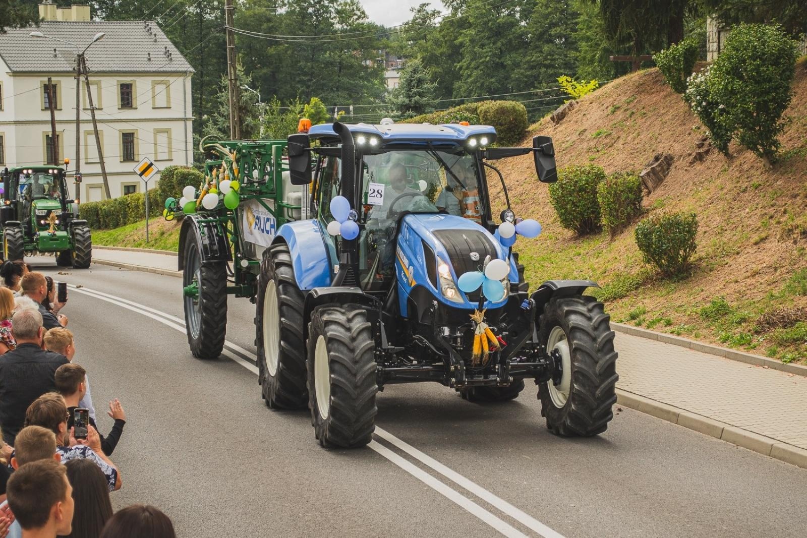 Zdjęcie w galerii na portalu naszwodzislaw.com: Boże z Twoich rąk żyjemy. Dożynki w Połomi [FOTO] wiadomości z regionu
