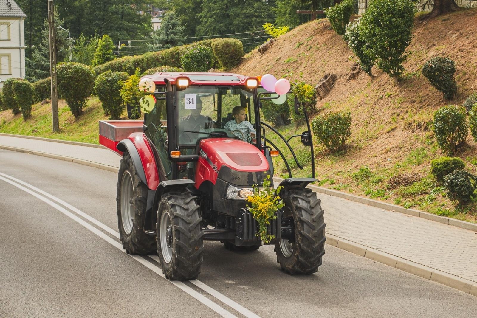 Zdjęcie w galerii na portalu naszwodzislaw.com: Boże z Twoich rąk żyjemy. Dożynki w Połomi [FOTO] wiadomości z regionu