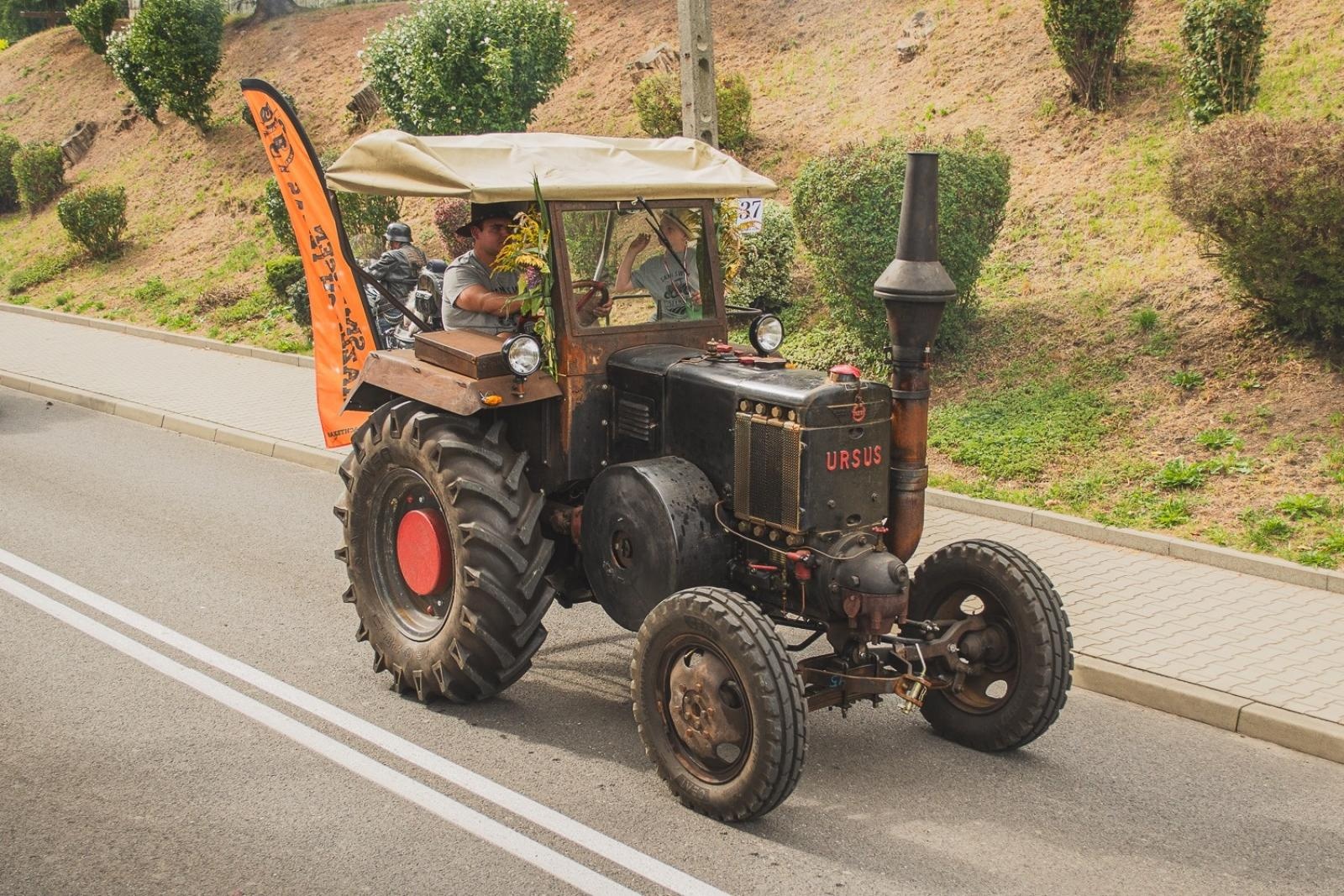 Zdjęcie w galerii na portalu naszwodzislaw.com: Boże z Twoich rąk żyjemy. Dożynki w Połomi [FOTO] wiadomości z regionu