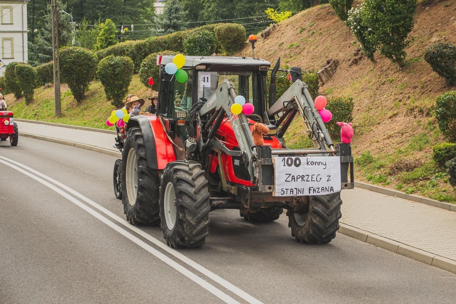 Zdjęcie w galerii na portalu naszwodzislaw.com: Boże z Twoich rąk żyjemy. Dożynki w Połomi [FOTO] wiadomości z regionu