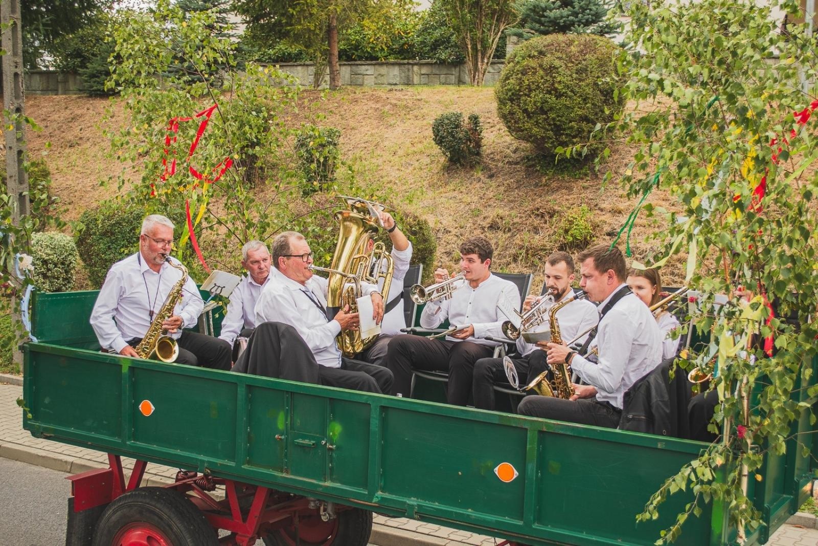 Zdjęcie w galerii na portalu naszwodzislaw.com: Boże z Twoich rąk żyjemy. Dożynki w Połomi [FOTO] wiadomości z regionu